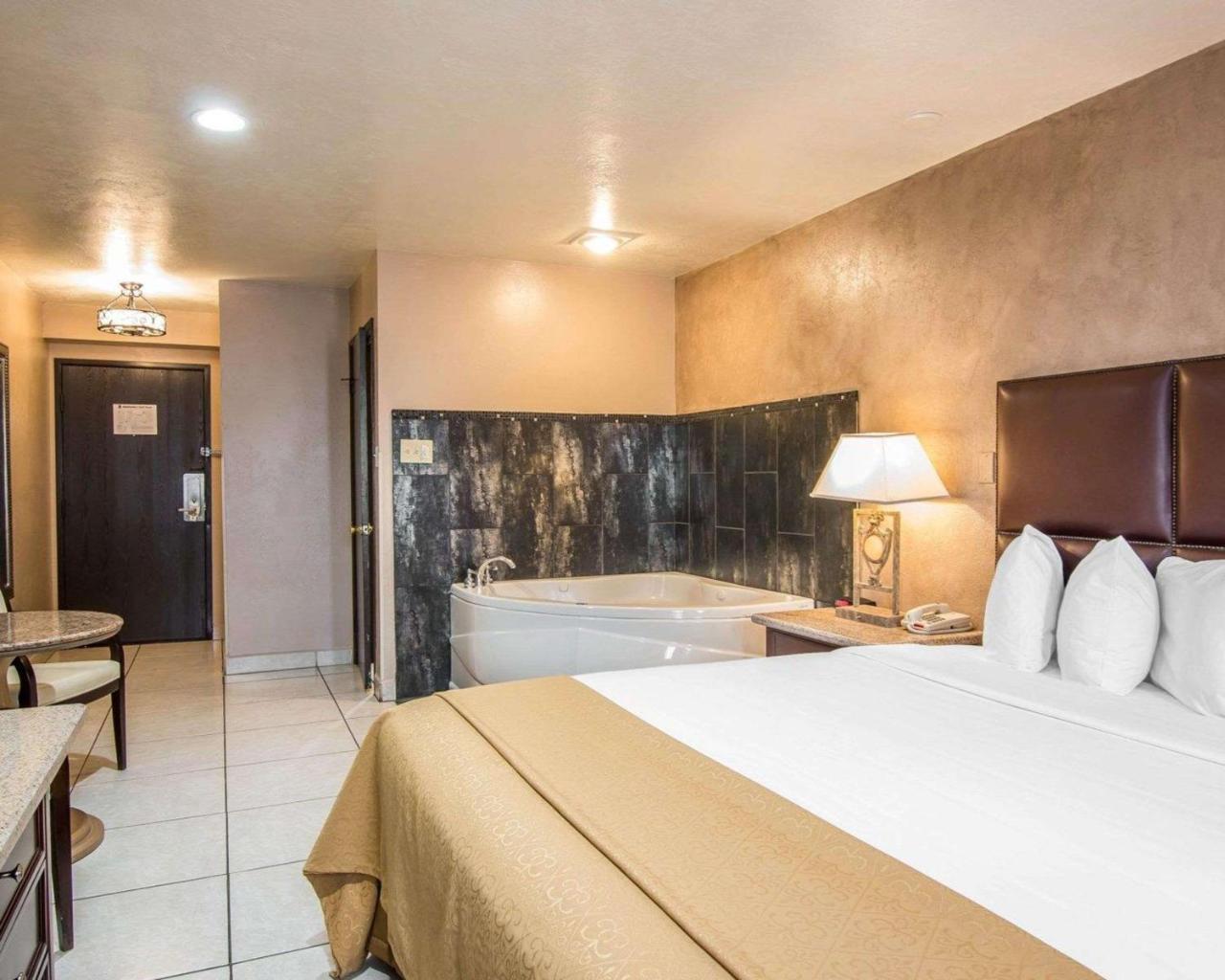 Hotel Baja Сан-Диего Экстерьер фото